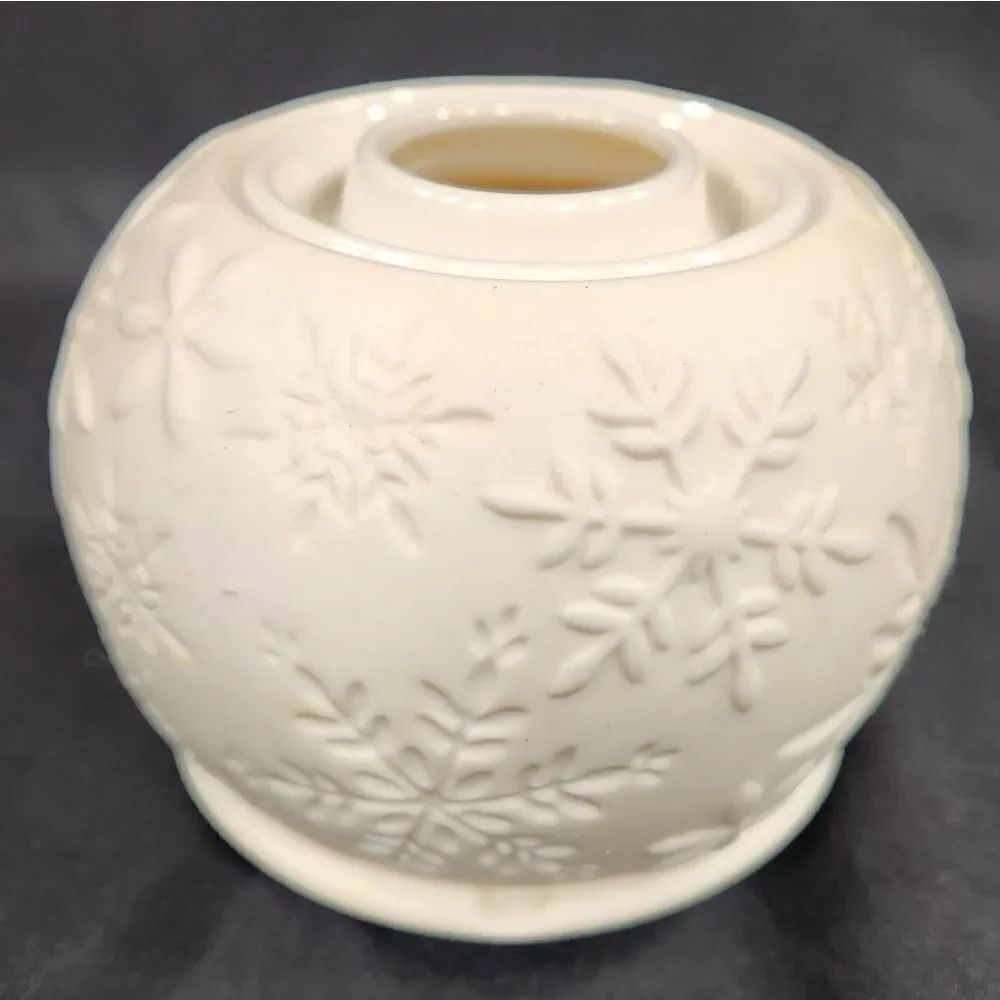 💜PartyLite Ivory Snowflake Illuminescents Fragrance Warmer